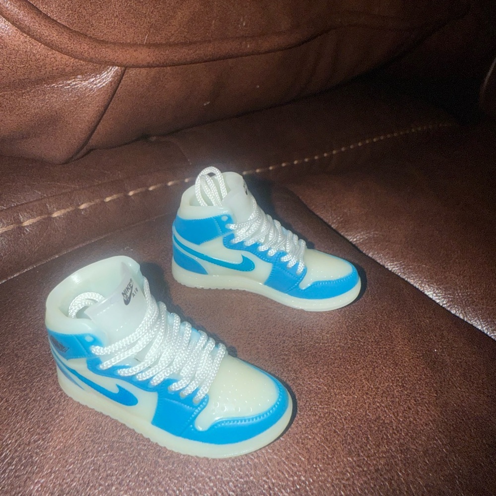 Nike Kids Sneakers in Blue and White fashion shoe